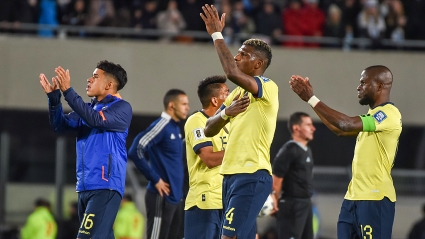 Colombia/Ecuador video highlights: Dominated and 10 vs 11, Ecuador wins (0-1)!