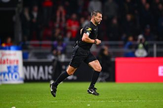 PSG/Nantes - Stinat referees the match, his key statistics