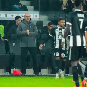 Angers/PSG - Dujeux “What my team deserves credit for is hanging in there.”