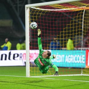 Top saves by PSG goalkeepers at the start of the 2024-2025 season