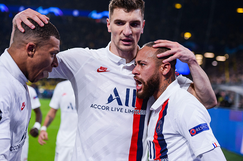 Meunier's incredible tribute to Neymar!  