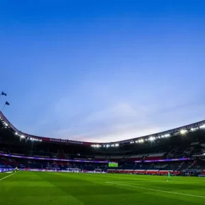 PSG/Saint-Etienne - Follow the Parisians pre-match at the Parc des Princes