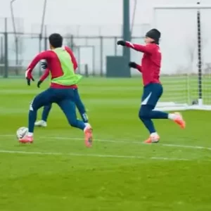 Relive Thursday's PSG training session with the players