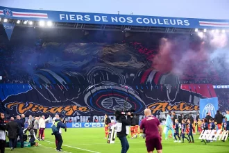 Liverpool/PSG - Parisian fans fill their stands in minutes!  