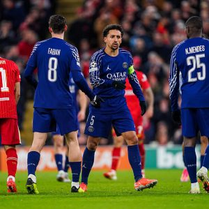 Liverpool/PSG - Slot “soccer lovers would have liked the match to go on”.  