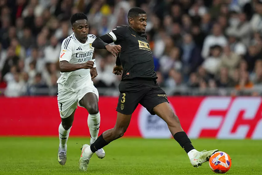 Mercato - New leads for Parisian defence!  