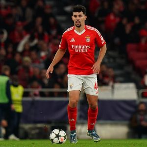 Mercato - PSG face Europe's big boys for this defender!  