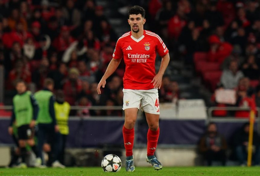 Mercato - PSG face Europe's big boys for this defender!  