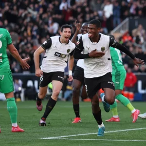 Mercato - PSG have rivals and a price for this defensive target!  