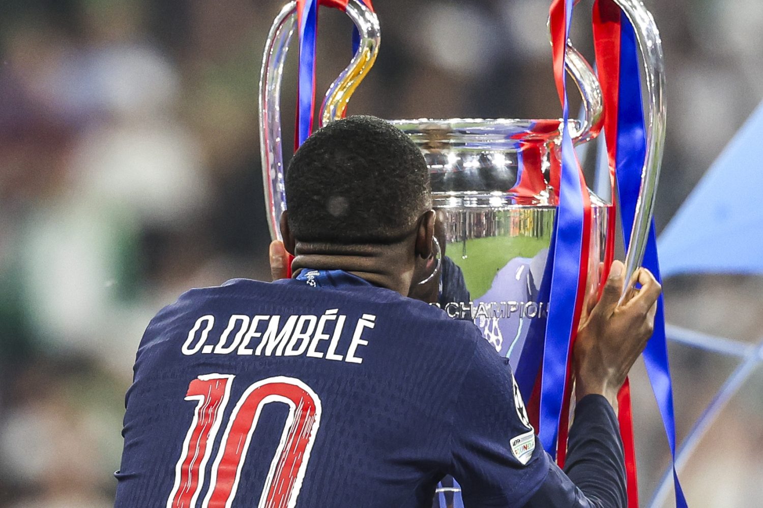 Ousmane Dembélé flies to the United States!