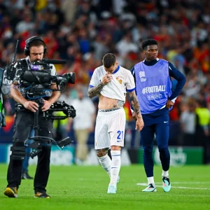 Spain/France - Lucas Hernandez tackles “pressing” and applauds Cherki  