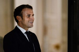 Macron hails PSG's “monstrous feat” in the Champions League  