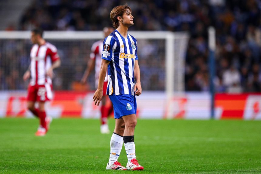 Transfer - PSG speed up for Mora deal  