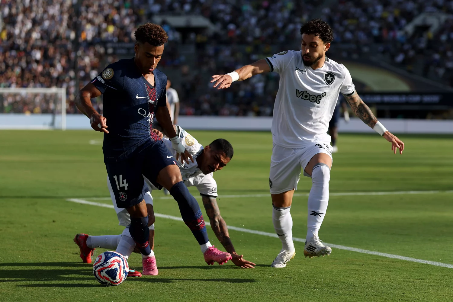 PSG/Botafogo - Doué shows great determination for the future