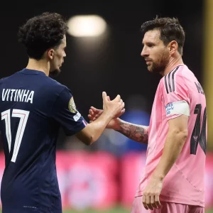 PSG/Inter Miami - Messi bows to “the best team in the world  