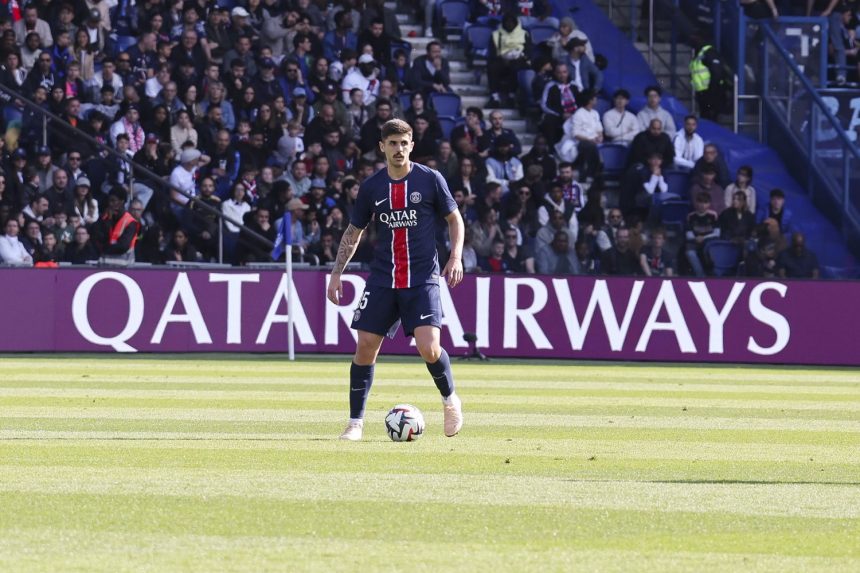 Official - PSG player changes number!  