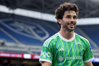 Seattle Sounders/PSG - Rothrock happy to face two of his models  