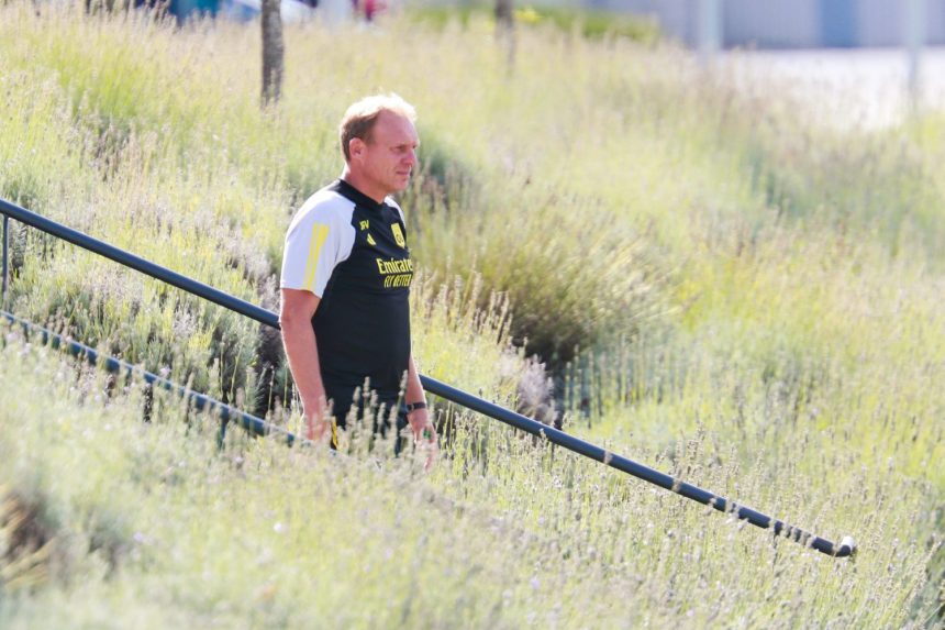 Transfer - A new coach arrives at PSG  