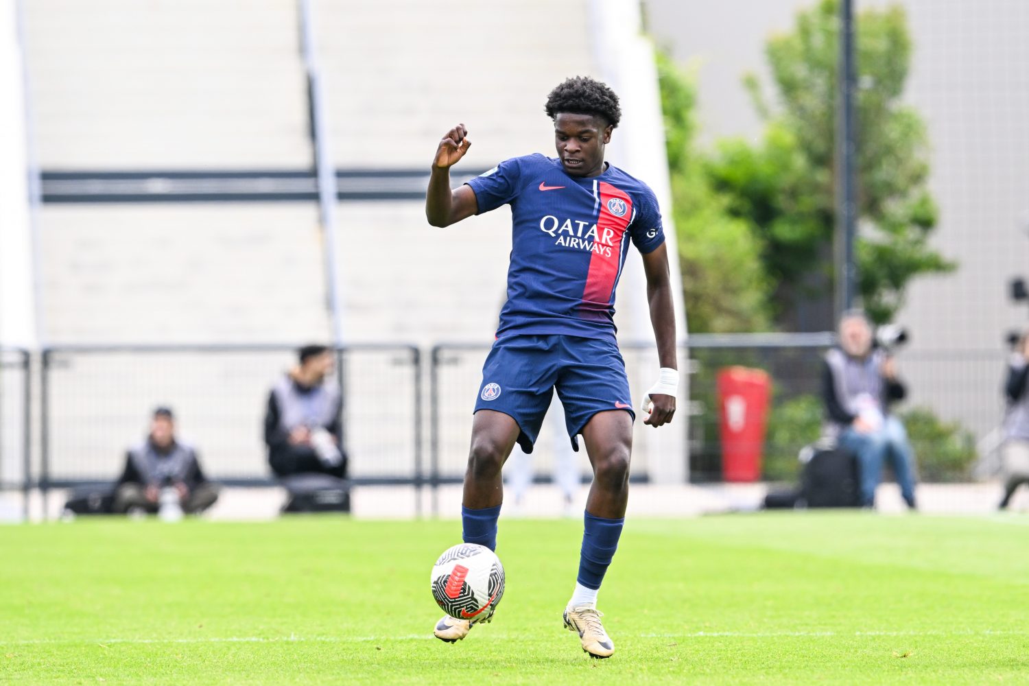 Official – PSG announces the signing of this young attacking talent!