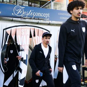 Official - A player signs for PSG from Amiens!  