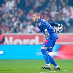 Transfer – PSG targets Lucas Chevalier: between offer and expected refusal  