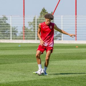Transfer – Akliouche has reached an agreement with PSG, but the transfer is still a long way off  