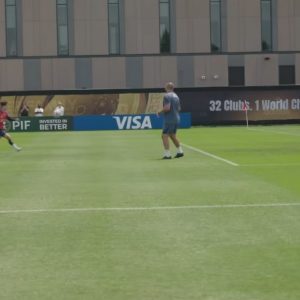 Video of training and press conference before Chelsea/PSG  