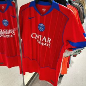 PSG's third jersey for 2025/2026 in pictures!  