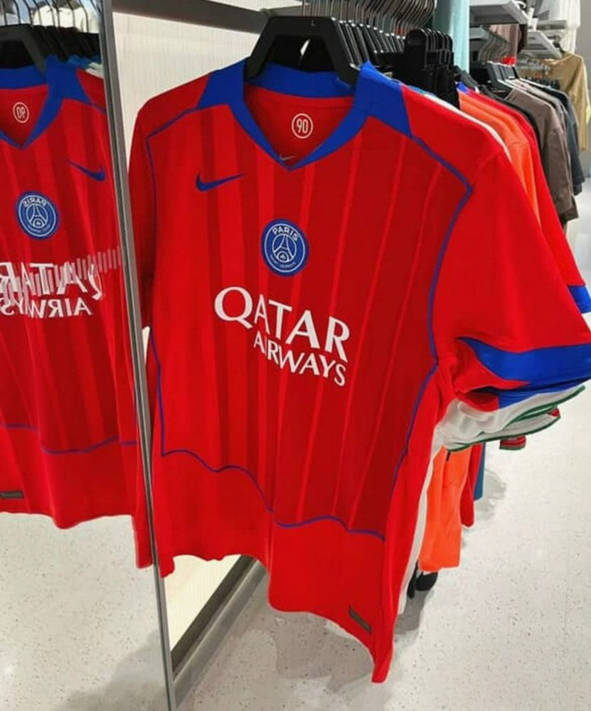 PSG's third jersey for 2025/2026 in pictures!  