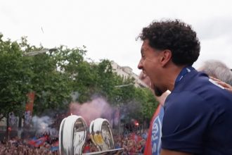 Zapping PSG celebrations after the Champions League final  