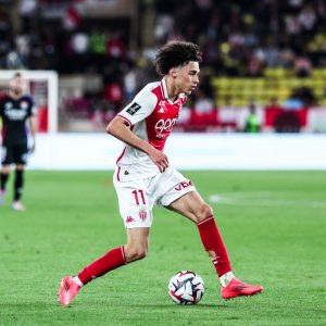 Transfer – Akliouche closes the door on PSG, for now  