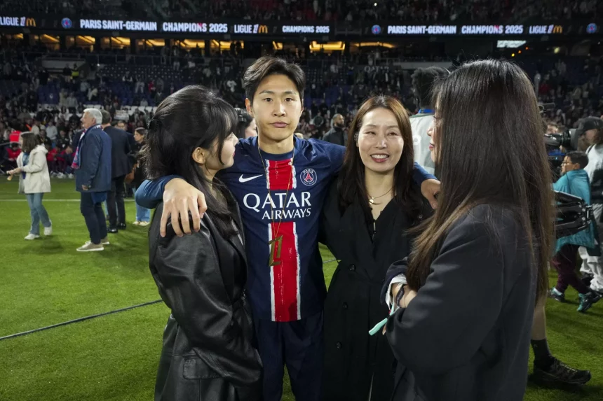 Lee Kang-In speaks out about his place at PSG    