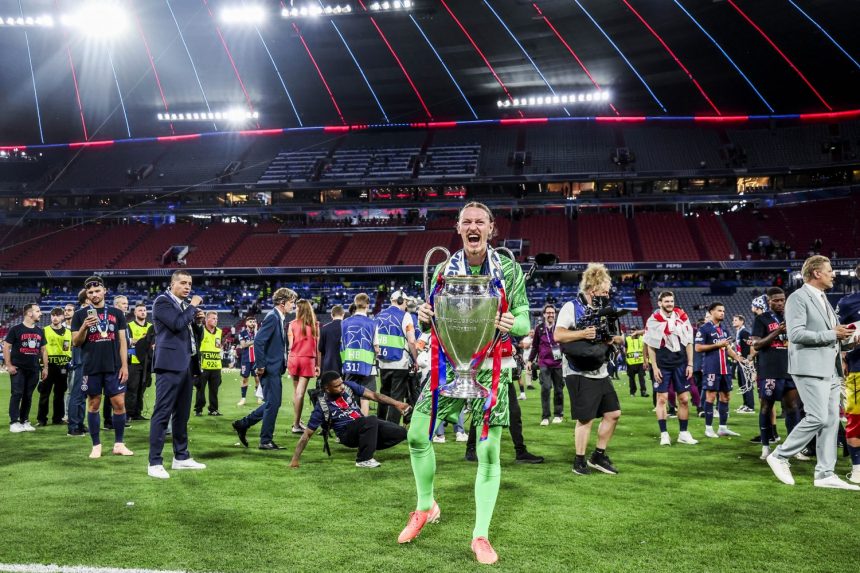 PSG Transfer – Safonov pushed out and offered to a European club  