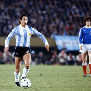 Osvaldo Ardiles' strong words before PSG reunion  