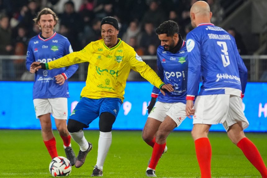 A PSG and Barça legend to present the 2025 Ballon d’Or  