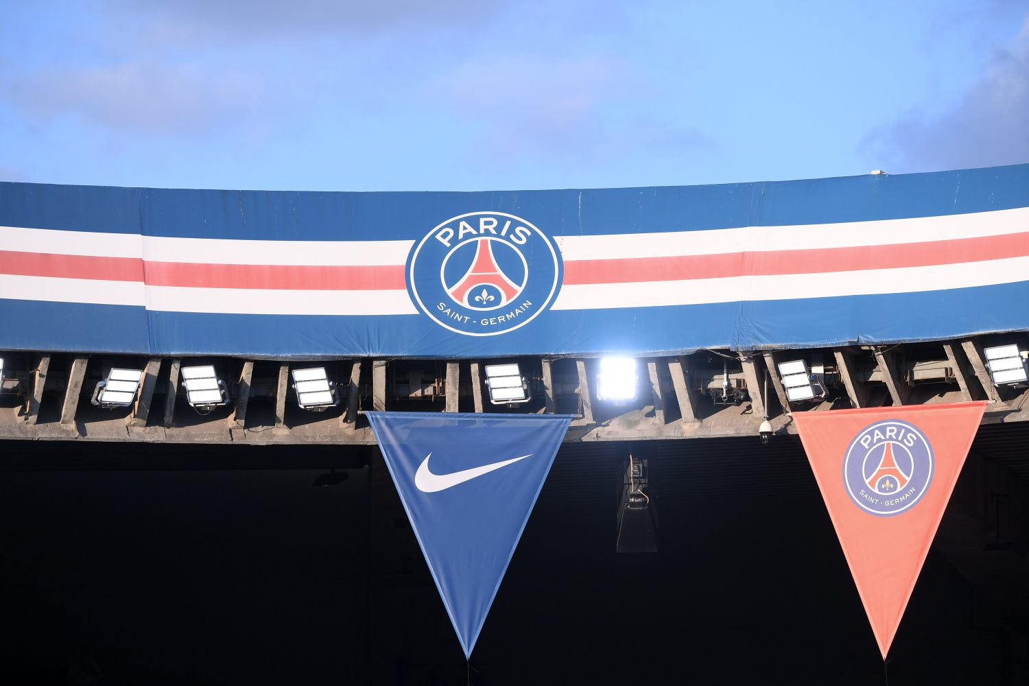 Official – PSG announces a major extension!