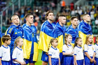 Azerbaijan vs. Ukraine - Official lineups: Zabarnyi starts  