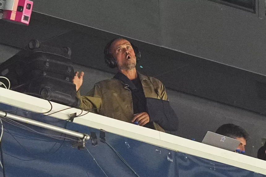 PSG vs Lens – Luis Enrique reveals the reason for his half-time in the stands!  