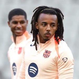 Barcelona vs PSG – Koundé kicks off the Champions League clash  