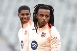 Barcelona vs PSG – Koundé kicks off the Champions League clash  