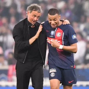 Kylian Mbappé cash on PSG and Luis Enrique  