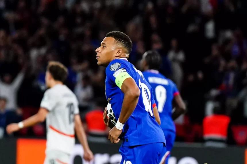 Captain Mbappé talks about his two role models at PSG  
