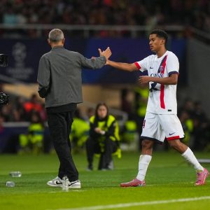 Barcelona vs PSG – Luis Enrique congratulates Mayulu “I’m very lucky.”  