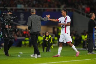 Barcelona vs PSG – Luis Enrique congratulates Mayulu “I’m very lucky.”  