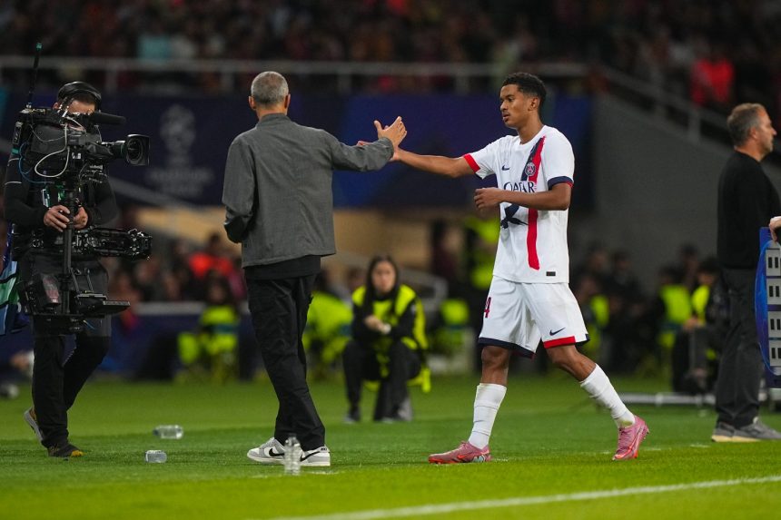 Barcelona vs PSG – Luis Enrique congratulates Mayulu “I’m very lucky.”  