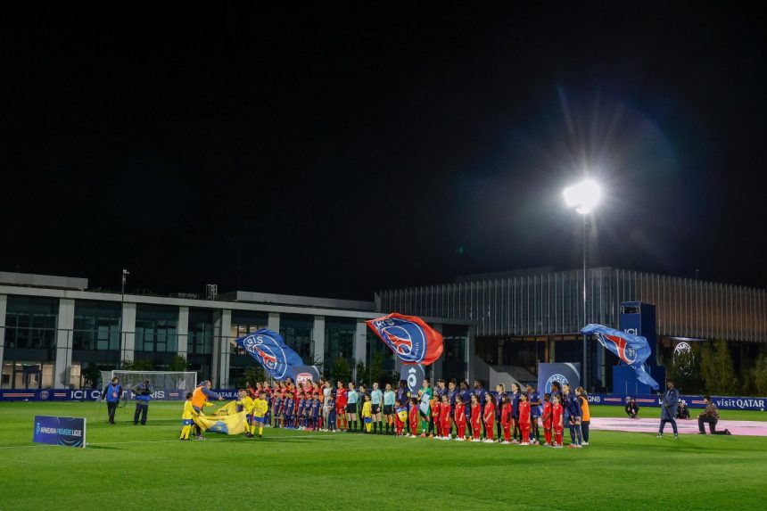 Wolfsburg vs PSG - Official lineups  