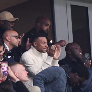 Kylian Mbappé looks back on his celebration during Lille vs PSG  