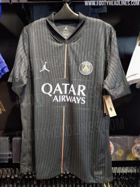 PSG – A dark and vibrant fourth jersey unveiled  