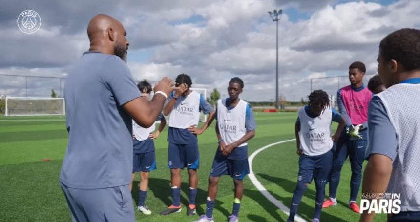 Immersion in PSG training: life with the U17s  