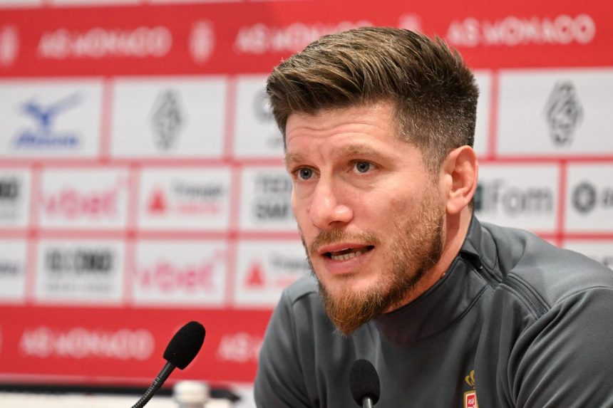 Monaco vs PSG - Pocognoli promises ambition at the Louis-II  